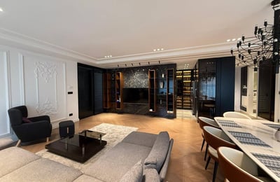 Location d’un appartement luxueux et spacieux de 4 pièces, 129 m², quartier Vračar, Belgrade, Serbie